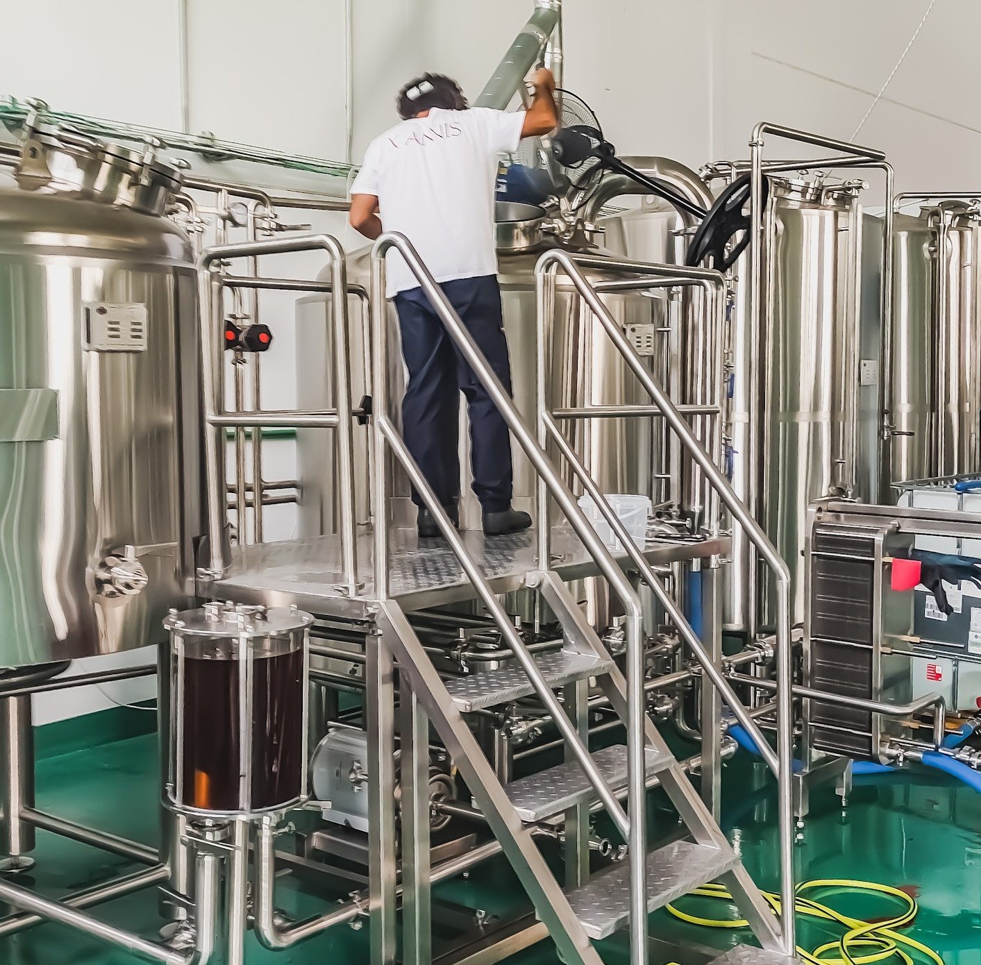 天泰啤酒設(shè)備案例展示